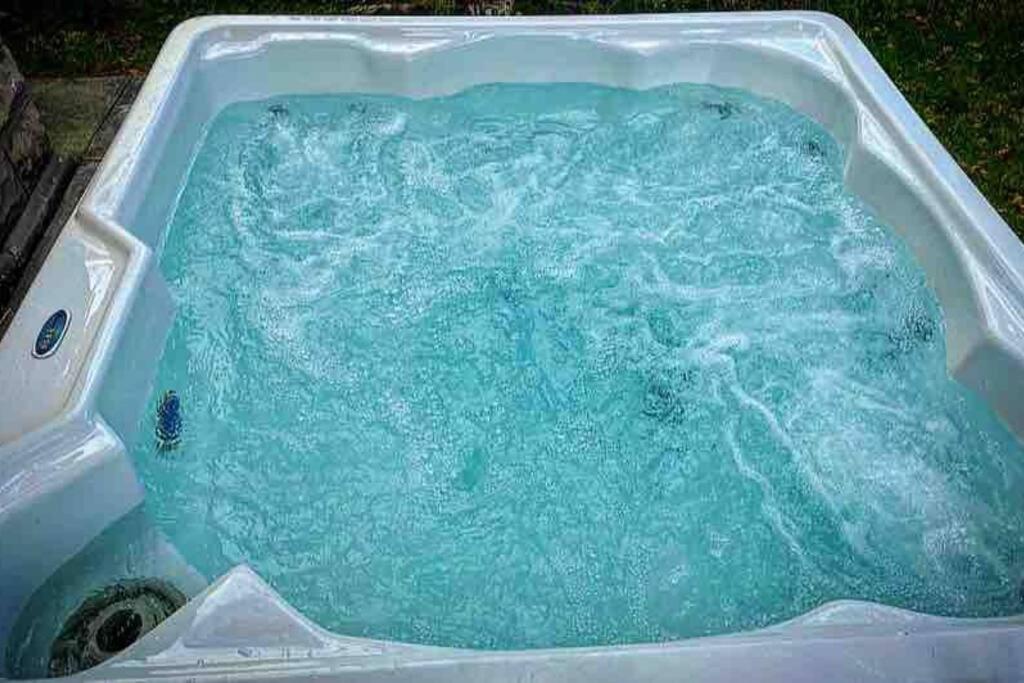 {Hot Tub In Ranch} Mins To Airport/Uofr/Strng/Dwtn Villa Rochester Exteriör bild