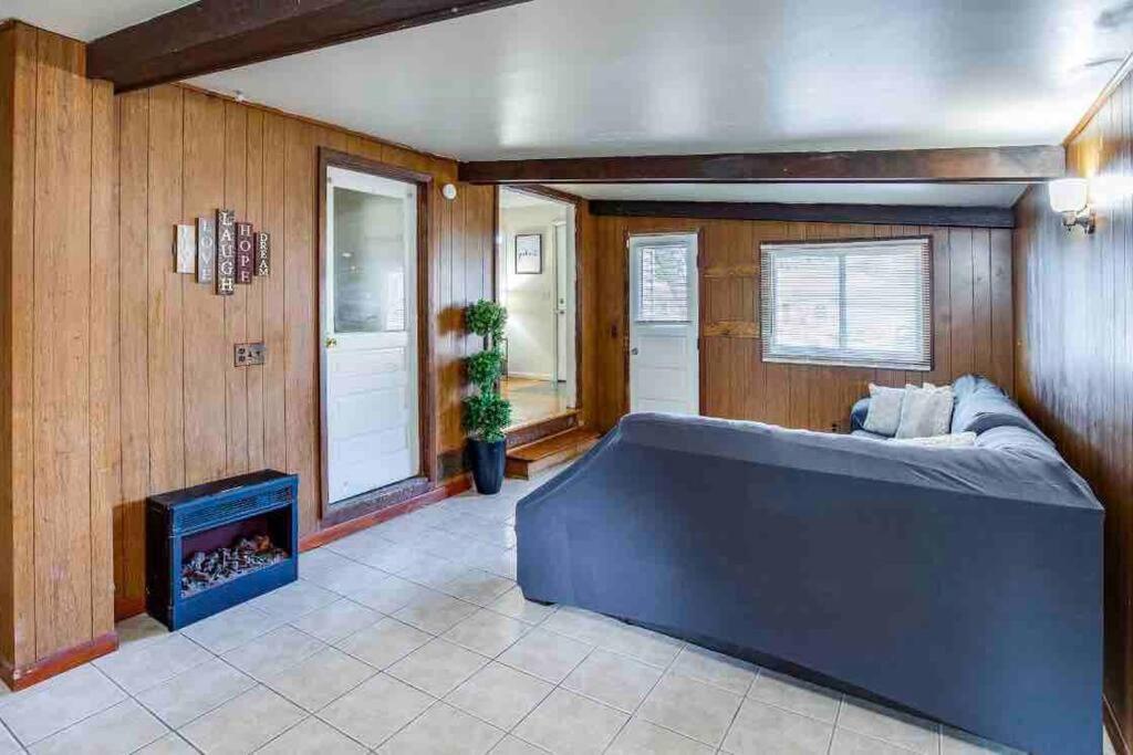 {Hot Tub In Ranch} Mins To Airport/Uofr/Strng/Dwtn Villa Rochester Exteriör bild